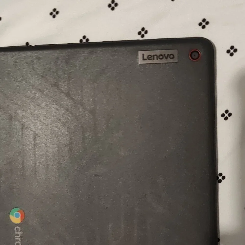 Cracked Lenovo 10e Chromebook Tablet 10.1